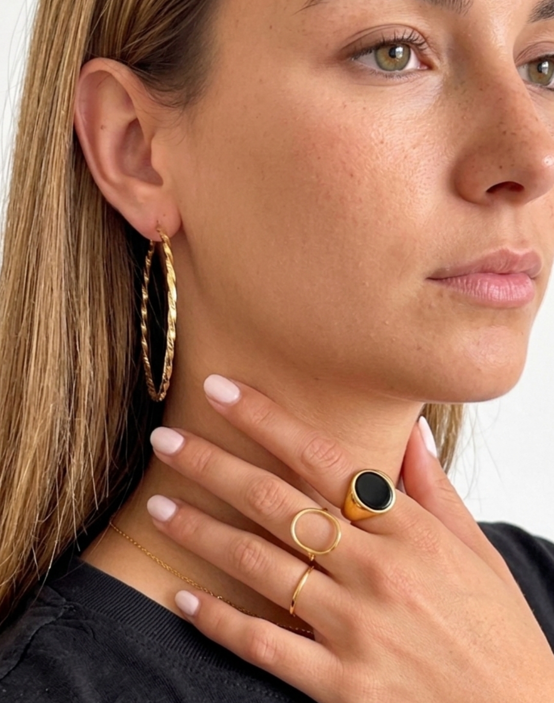 Lilya steel ring