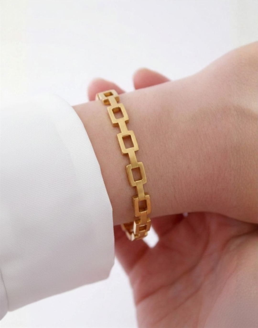 Elyana steel bezel