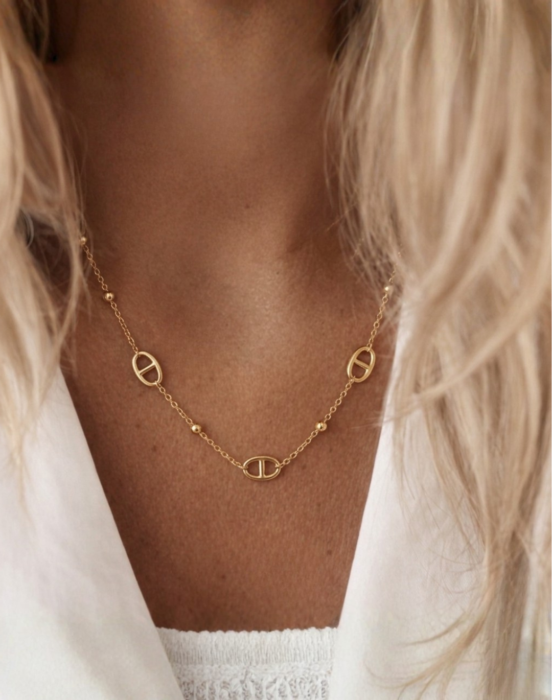 Collier Becky